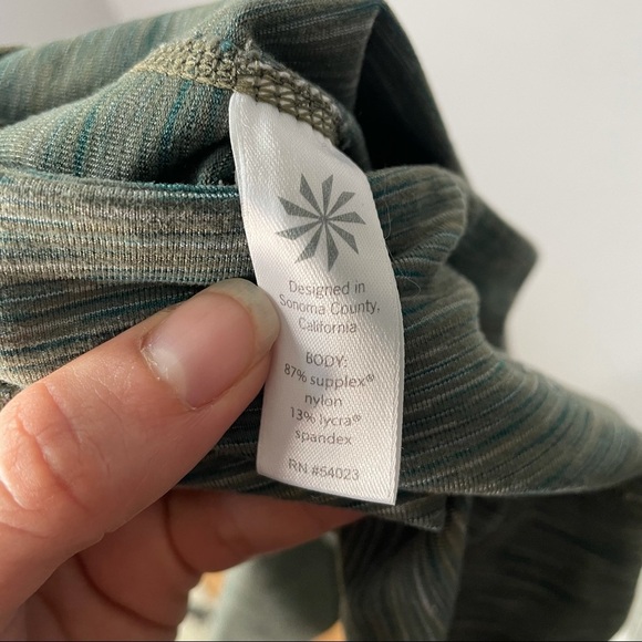 Athleta Cropped Leggings size small - Picture 7 of 7